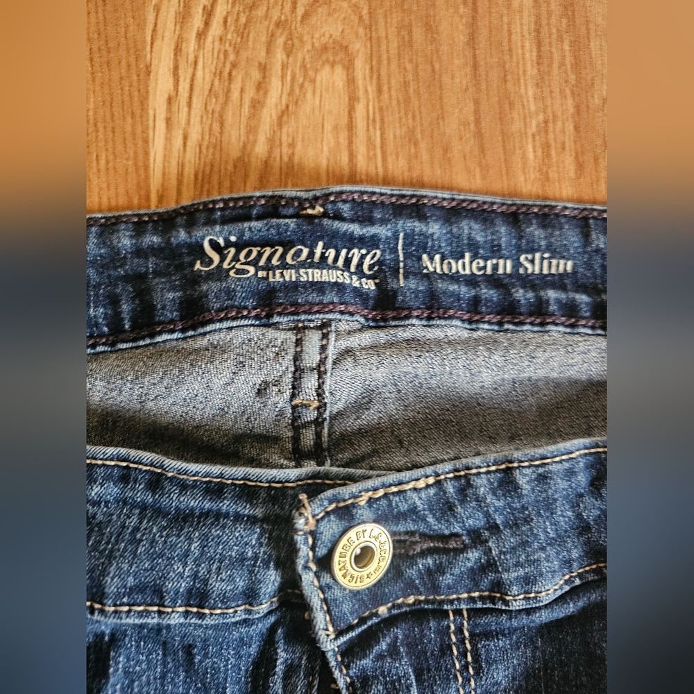 Signiture Levi's Blue Straight Leg Jeans Classic Denim - Picture 5 of 6